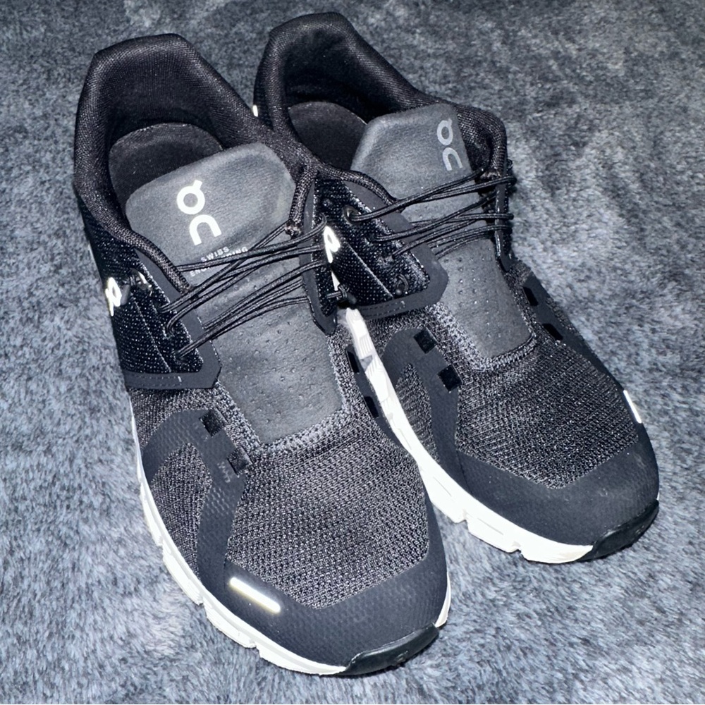 On Women’s Black Sneakers